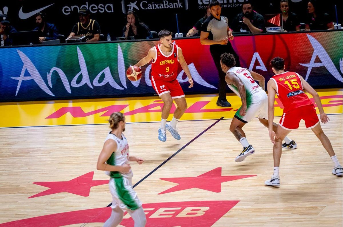 El valenciano y extaronja Guillem Ferrando, en el partido ante Portugal