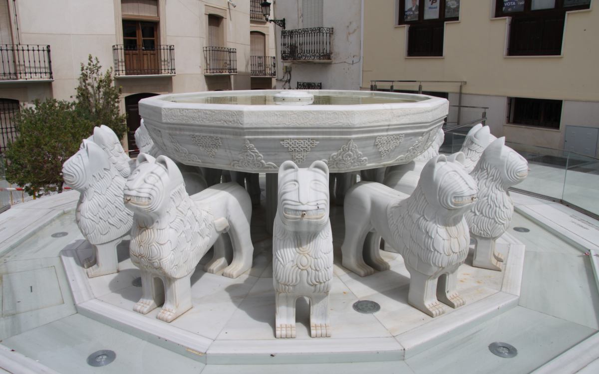 Réplica de la Fuente de los Leones en Macael