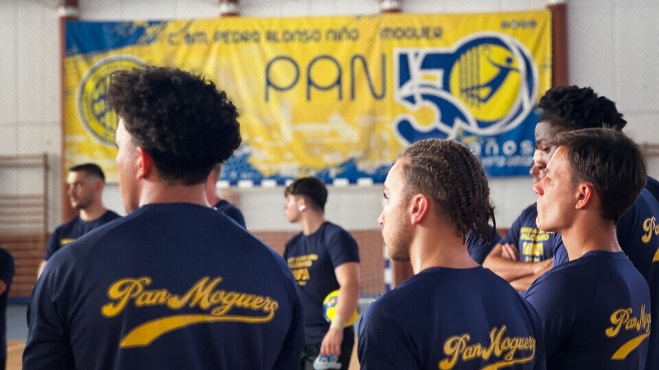 El PAN Moguer arranca la pretemporada con 23 jugadores y seis fichajes