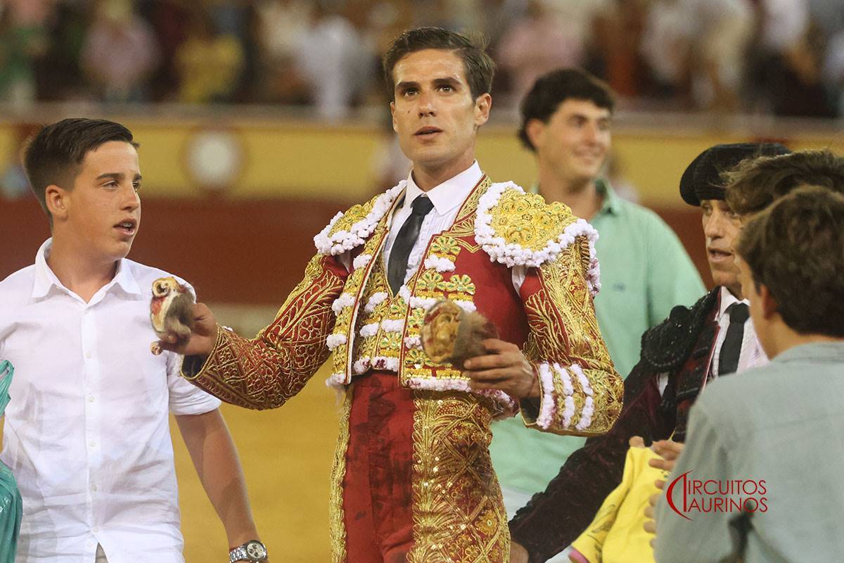 Dos orejas I Circuitos Taurinos