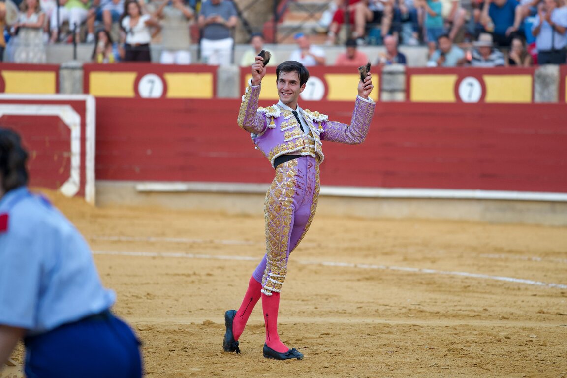 ac7fce4b-a19e-90b8-7925-0ba11eb84328