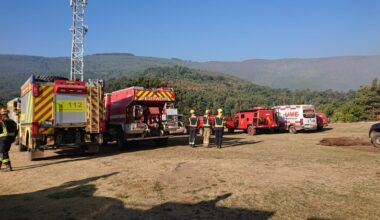 dos frentes cercan el Lago de Sanabria y el fuego avanza hacia La Baña