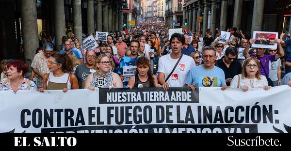 Medio ambiente | La ciudadanía estalla contra la gestión de los incendios del Gobierno de Mañueco: “Está ardiendo todo” - El Salto