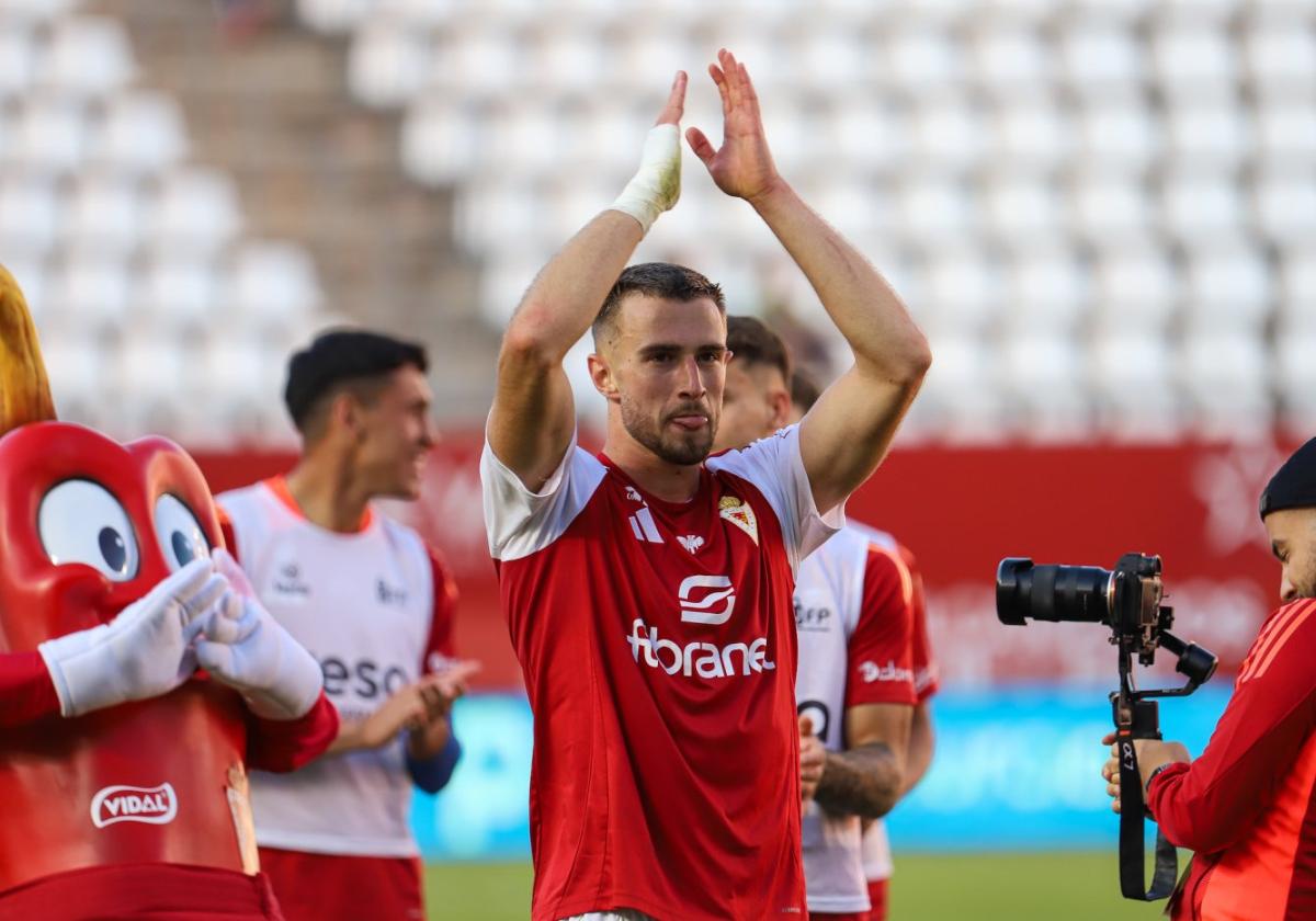 Asier Goiria cambia el modelo del Real Murcia: más inversión de futuro y menos jugadores cedidos
