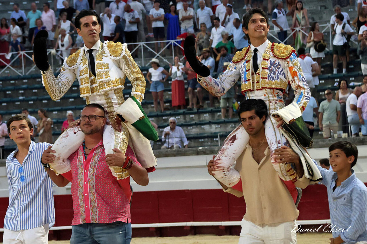 Faenón de ensueño de Talavante y mando de Castella en Beziers