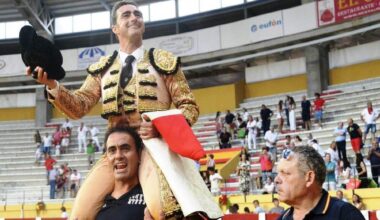 El Fandi sale a hombros en la segunda de feria de Iscar