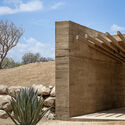 Pabellón de Entrada al Cañón / Medeza + Querencia Design Center - Fotografía exterior