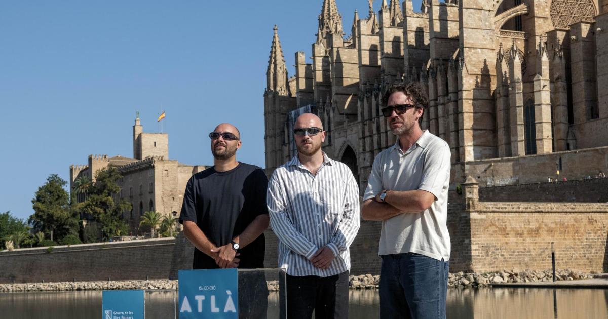 El «universo creativo» del diseñador Miguel Adrover ‘ilumina’ el Atlàntida