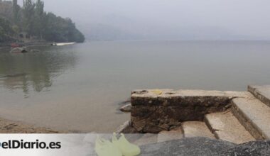Desalojan dos localidades y confinan los pueblos próximos al Lago de Sanabria, en Zamora, por el peligro del incendio