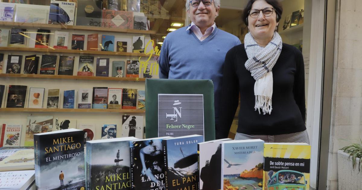 Las históricas librerías de Palma Embat y Quars, a la venta