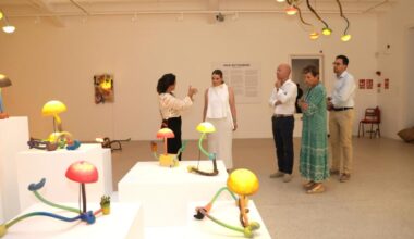 Marga Prohens descubre la galeria Hauser & Wirth de la Illa del Rei