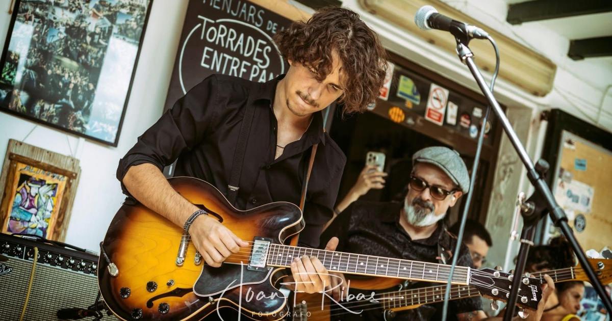 El joven guitarrista ibicenco Marc Serra, uno de los tres becados en todo el mundo por los Latin Grammy