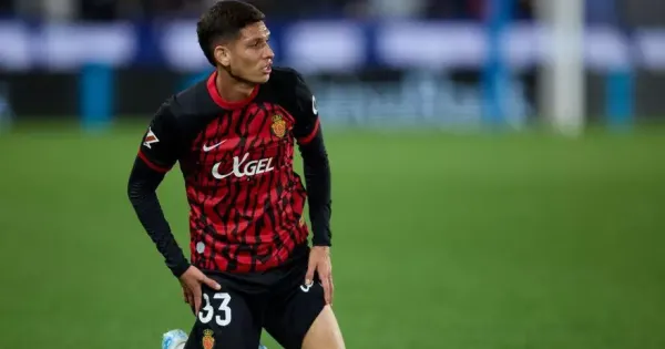 Dani Luna y el Real Mallorca negocian la renovación antes de una salida