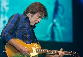 El reencuentro con su guitarra