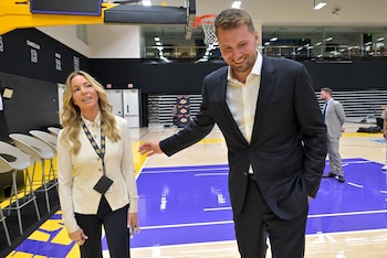 Doncic junto a la histórica