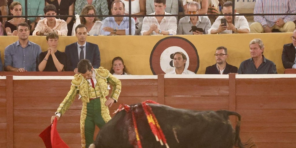Los de arte también saben mandar, poder y llenar