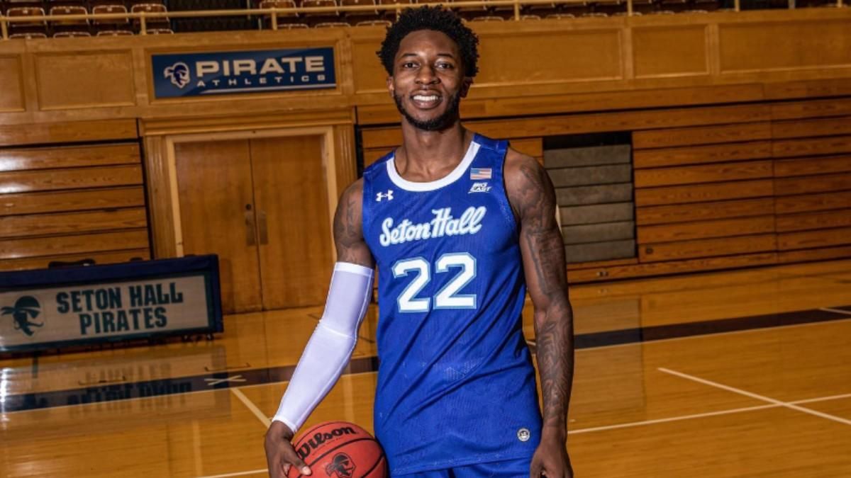 Myles Cales, durante su etapa en la universidad de Seton Hall