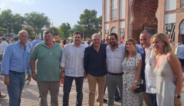 Valverde reafirma el respaldo de la Diputación a la fiesta de los toros y al sector ganadero