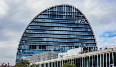El BBVA sigue adelante con la opa sobre el Banco Sabadell