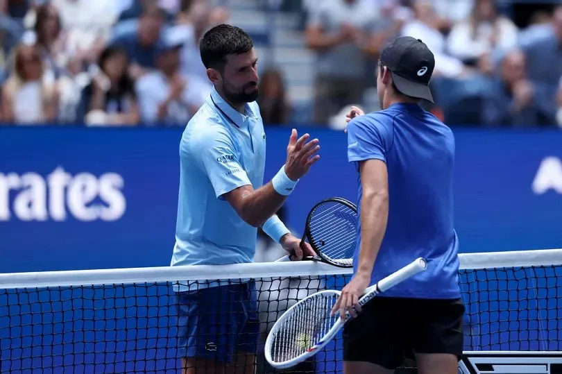 Zachary Svajda le ganó el primer set a Djokovic antes de perder el partido