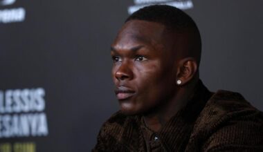 Israel Adesanya anuncia su regreso a la UFC con dos posibles 'mega peleas'