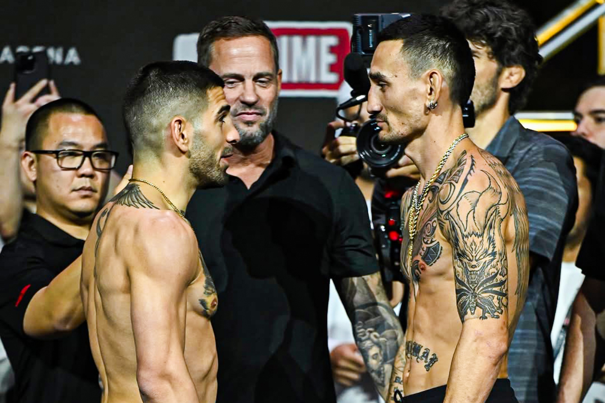 Ilia Topuria y Max Holloway, cara a cara en UFC 308.