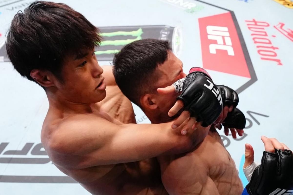 Tatsuro Taira no da lugar a la sorpresa y somete a Park Hyun-Sung