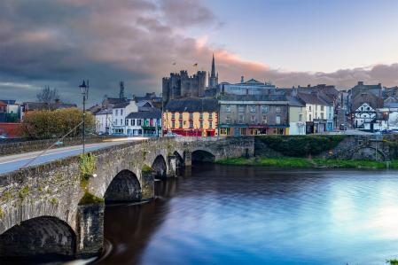 El castillo de Enniscorthy une a dos celebridades: Colm Tóibín y Eileen Gray