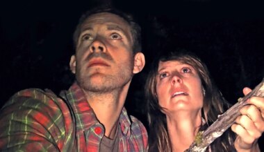 Si en vacaciones eres más de campo que de playa, estas 10 películas de terror te gustarán