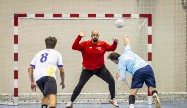 Detalle del encuentro entre el Balonmano Soria y el Balonmano Zaragoza, con victoria local.