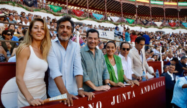 Moreno Bonilla reaparece en los toros con Juan del Val y Óscar Puente no perdona: "Menos tuits y más trabajar"