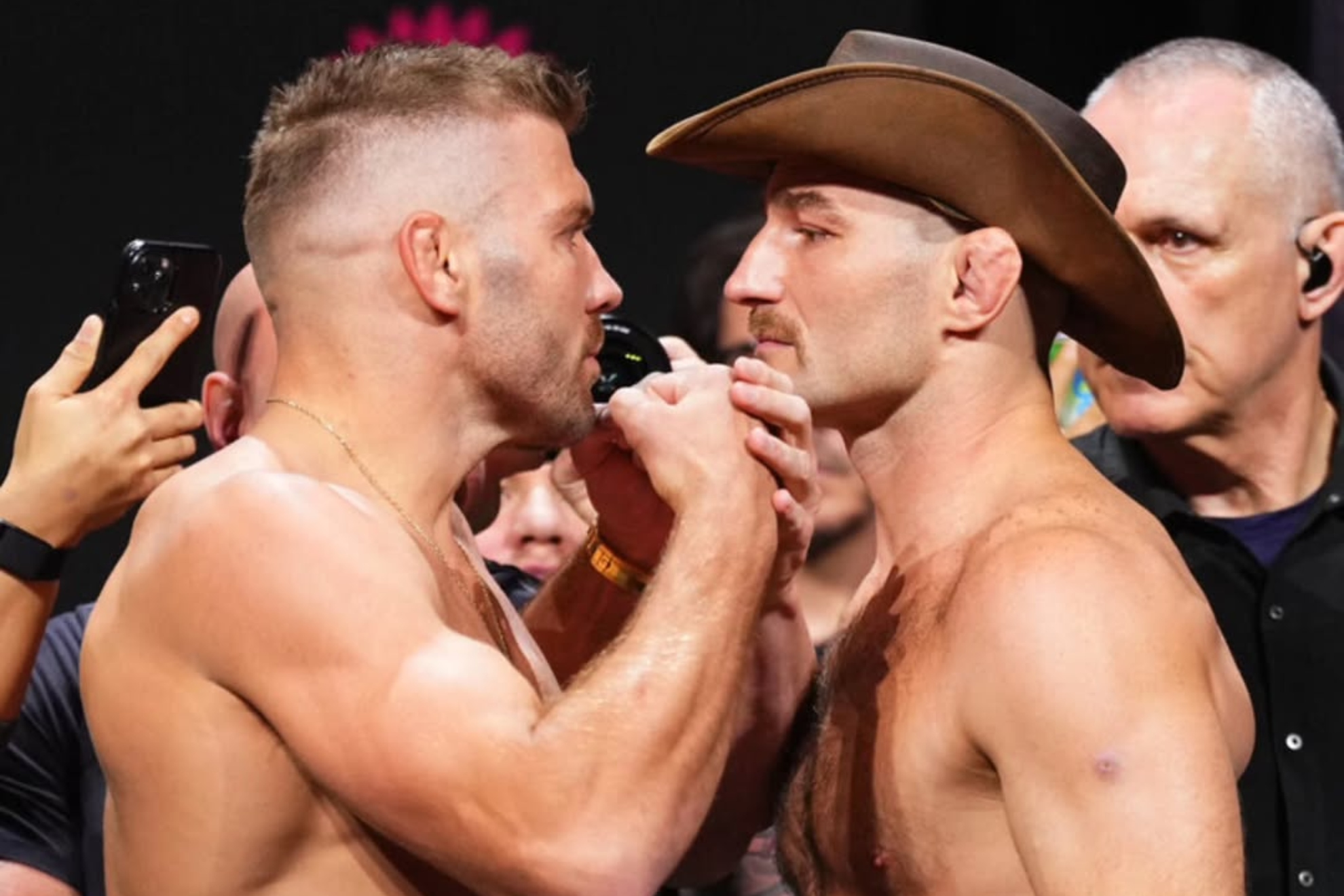 Sean Strickland, en el careo con Dricus Du Plessis del UFC 312.