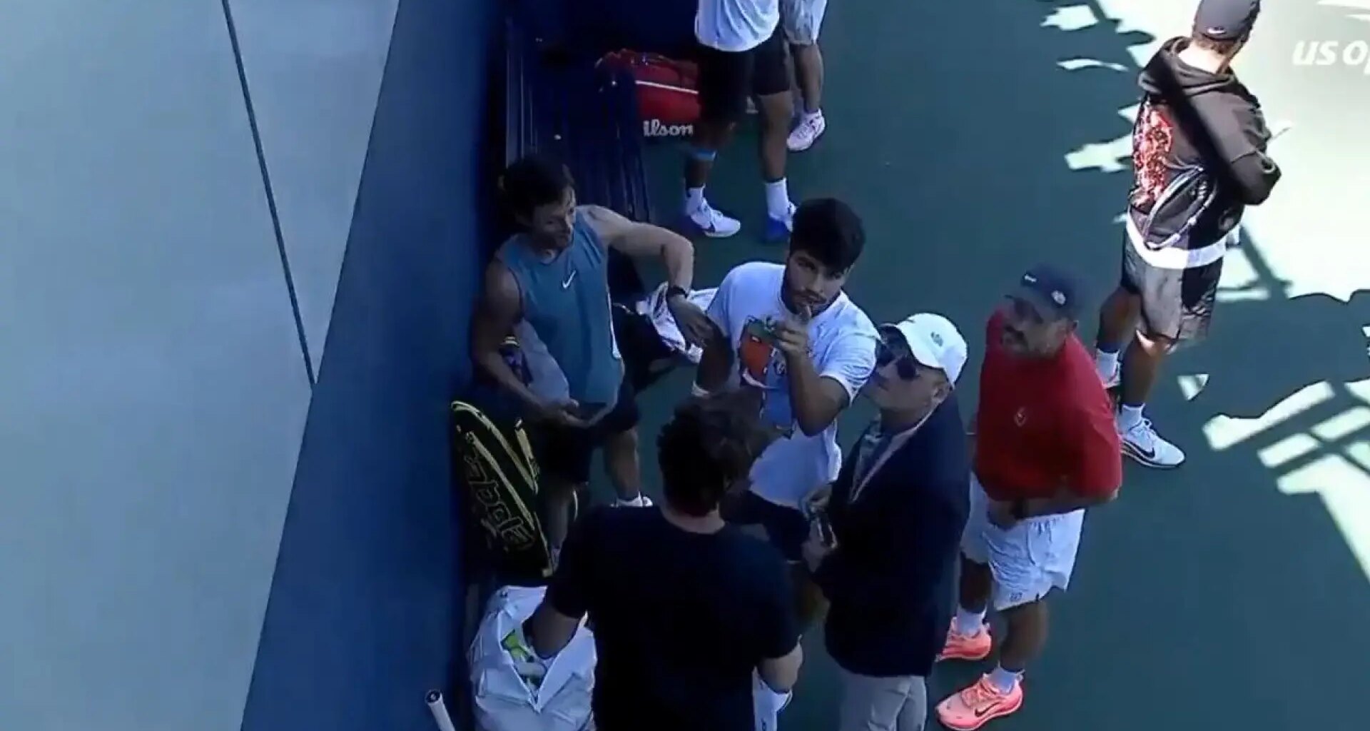 El mosqueo de Carlos Alcaraz con las cámaras y micrófonos de las pistas de entrenamiento del US Open: "Se escucha todo"