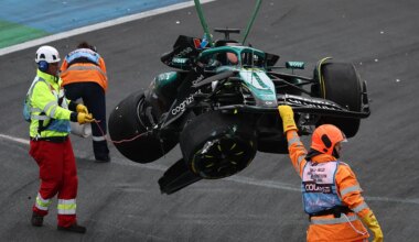 el Aston Martin queda totalmente destrozado