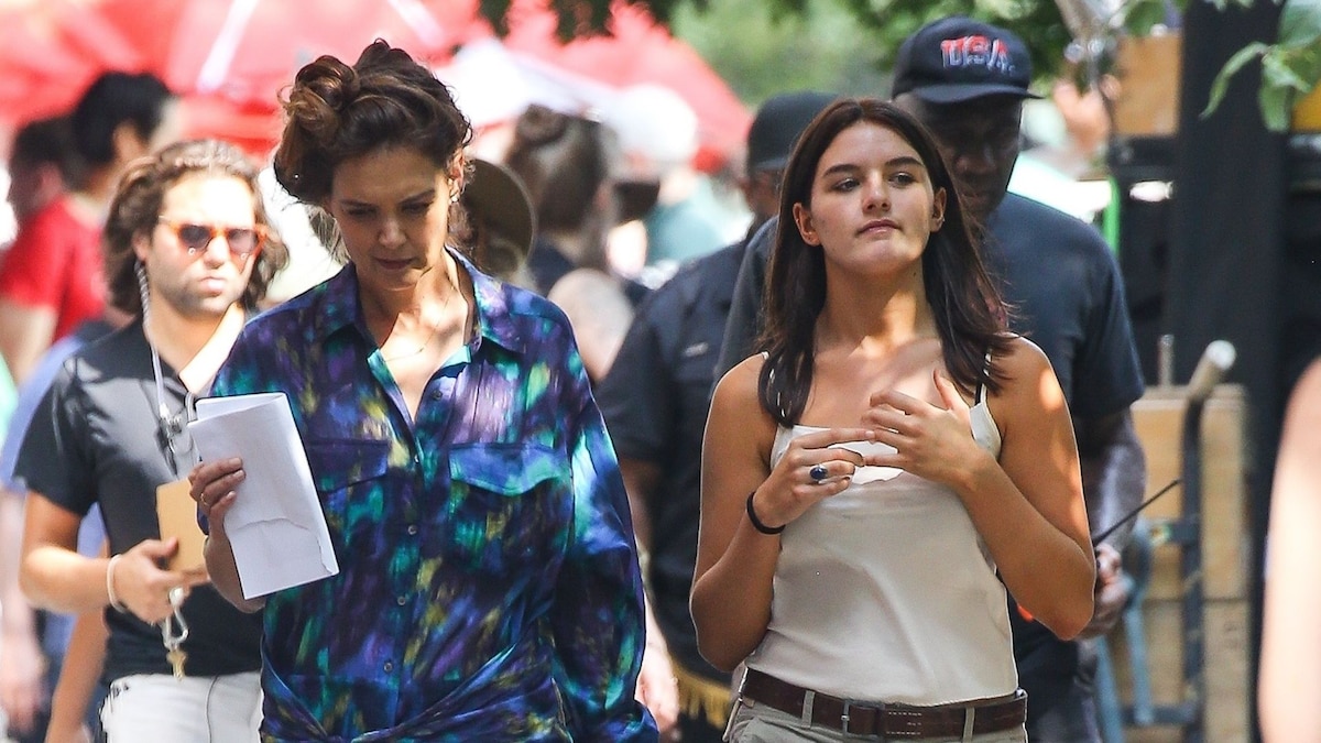 el clon de Katie Holmes y su mayor apoyo en su debut como directora