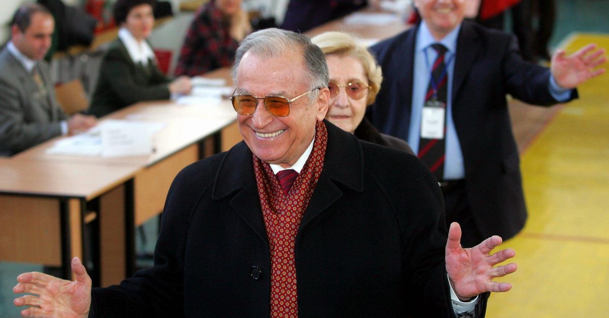 Muere a los 95 años el primer presidente de la Rumanía democrática, Ion Iliescu