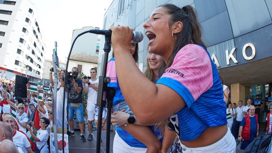 Un chupinazo por el deporte femenino