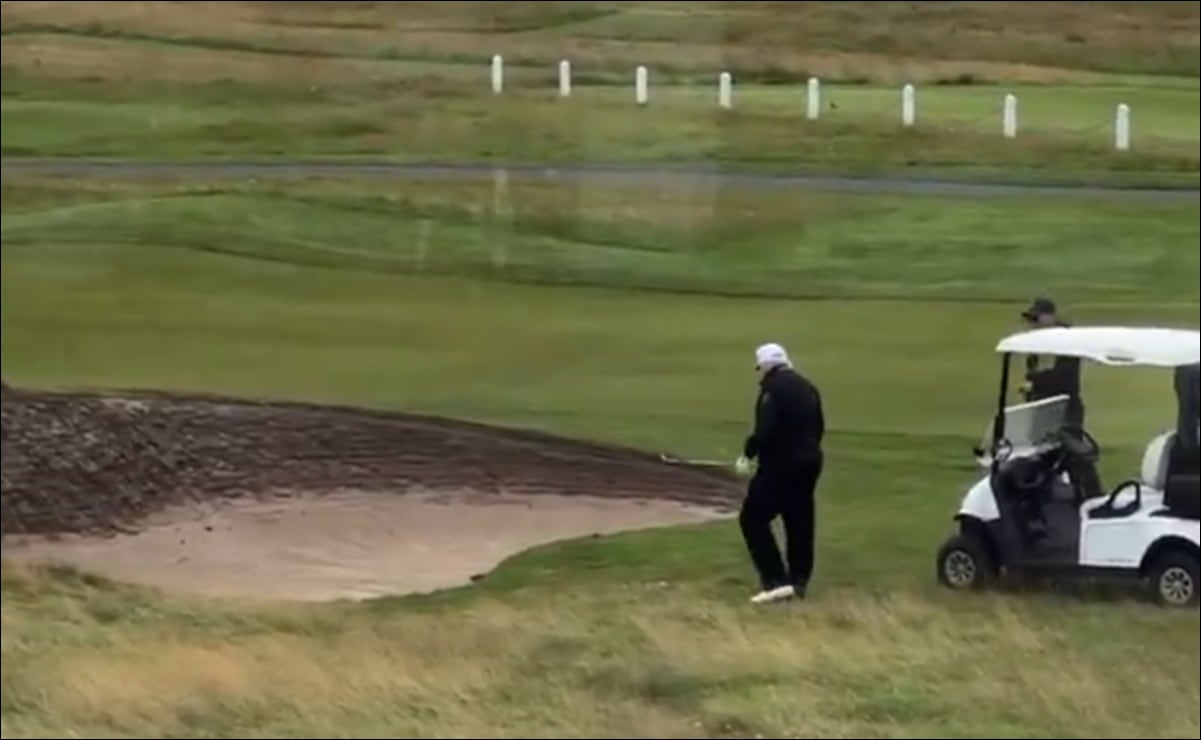 Donald Trump habría hecho trampa jugando al golf en Escocia / Foto: Especiales