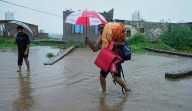 Fotos muestran inundaciones en Cachemira tras semanas de intensas lluvias