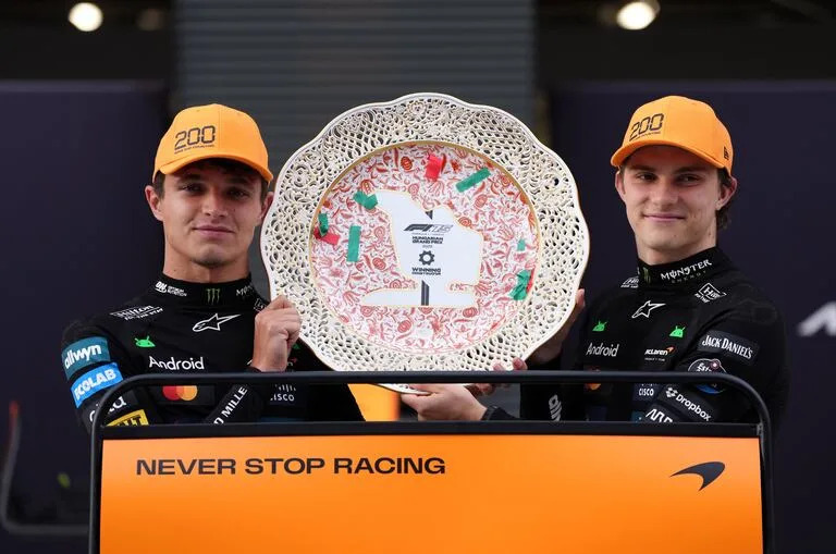 Lando Norris y Oscar Piastri, de McLaren, pelean por el título en la temporada 2025 de la Fórmula 1
