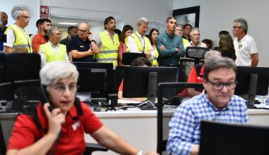 Una periodista sufre un desmayo y obliga a cortar la comparecencia de Pedro Sánchez en Ourense