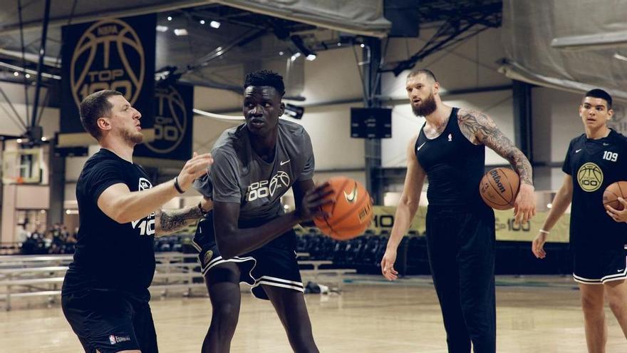 El baskonista Juom Maker Bol causa furor en Estados Unidos