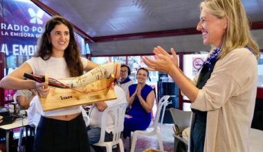 La cantante mallabitarra Izaro recibe el premio “Bocinera de honor 25”