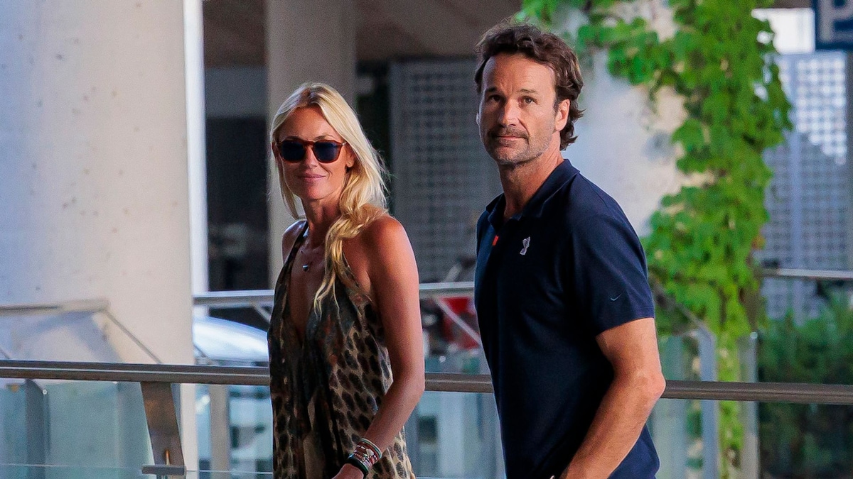 Carlos Moyá y Carolina Cerezuela visitan a su íntimo amigo Jaime Anglada en el hospital tras su 'sensible mejoría'