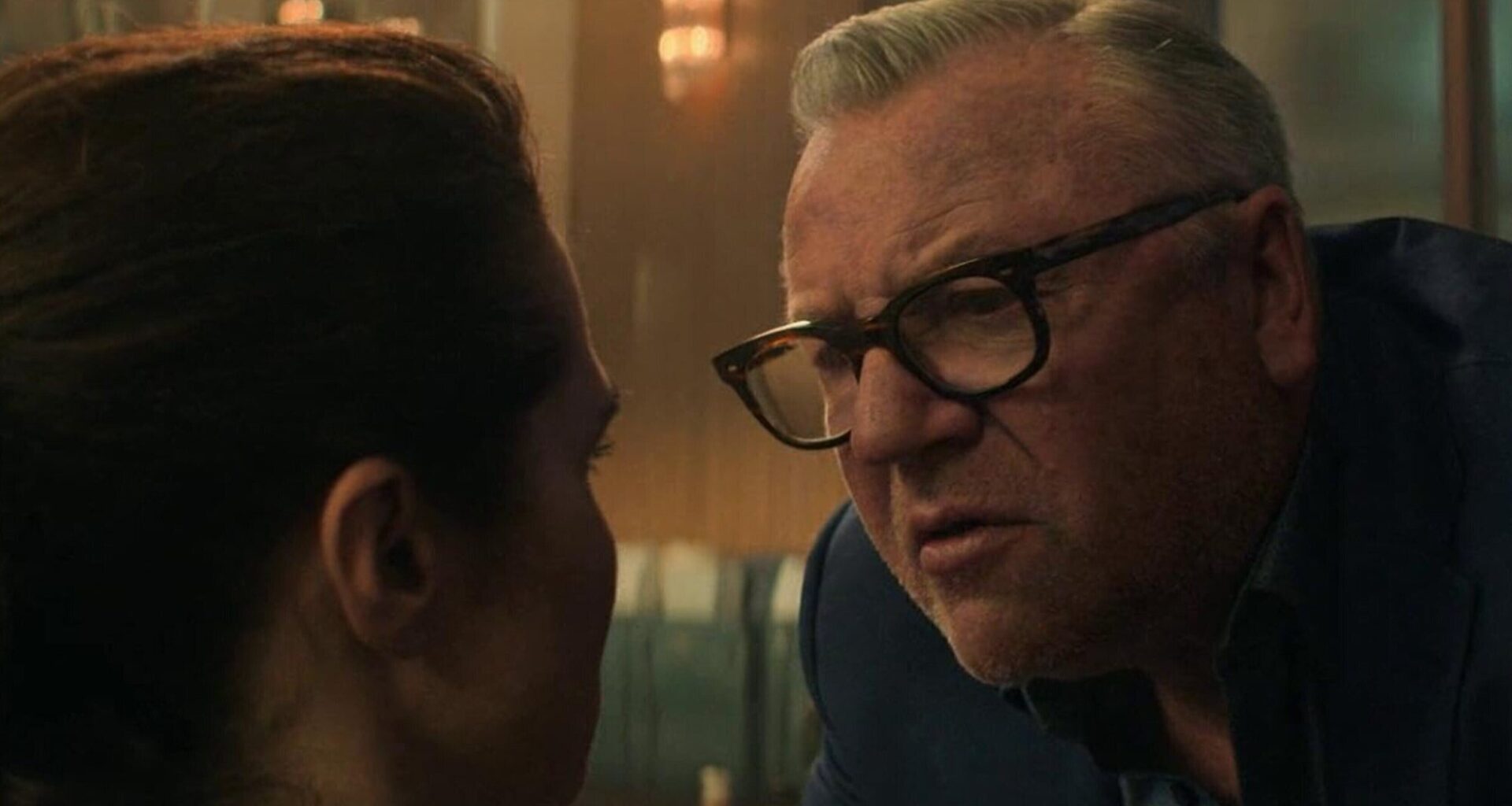 La frustración de Ray Winstone con 'Viuda Negra' y Marvel: "Solo les preocupa vender entradas"