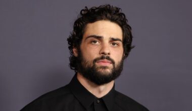 Noah Centineo sustituye a Sylvester Stallone como el nuevo protagonista