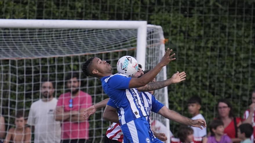 Mariano, titular por primera vez con el Alavés
