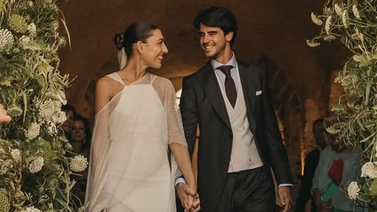 La emotiva canción que Claudia Ula dedicó a su marido el día de su boda y Elton John compuso en solo 20 minutos