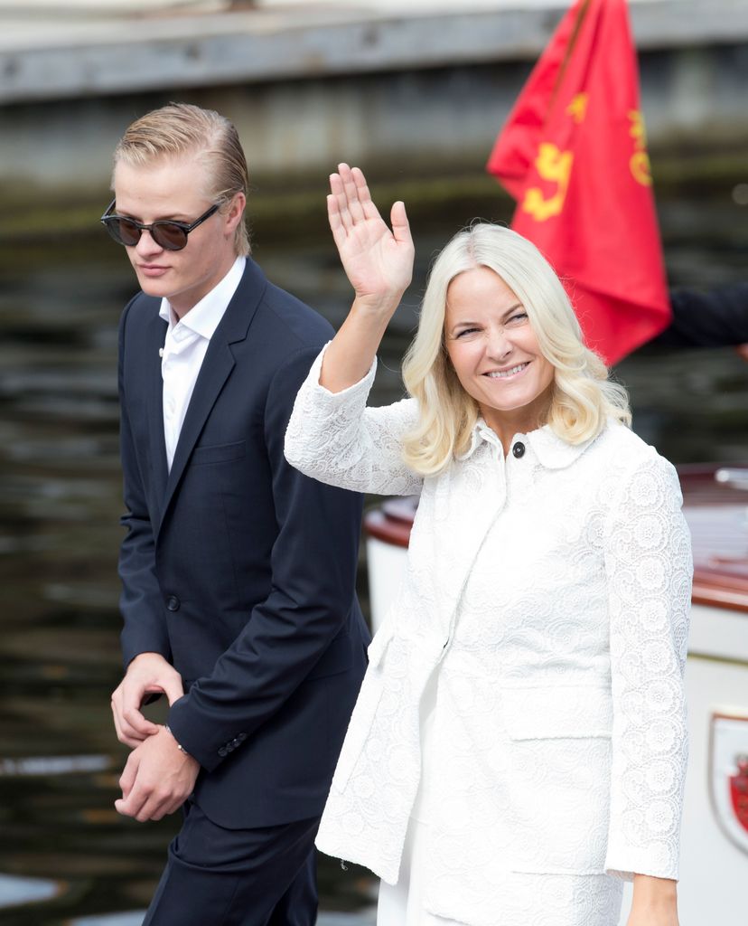 La princesa Mette-Marit de Noruega junto a su hijo Marius Borg