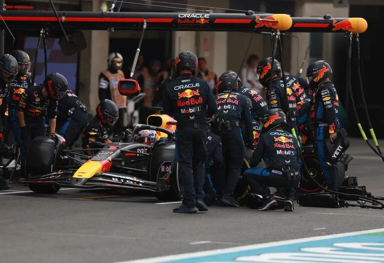 Una reorganización del conjunto, el compromiso de Max Verstappen para que Red Bull Racing retome la línea de liderazgo en la Fórmula 1 en 2026